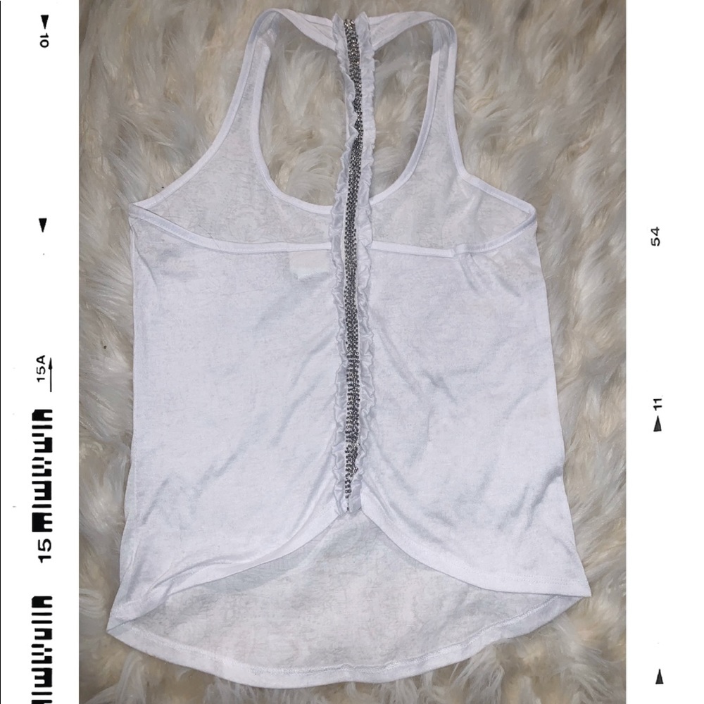 LIGHT-WEIGHT WHITE TANK ☀️🌬 W/ BACK DETAILS